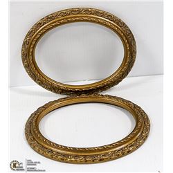 TWO 1950'S WOOD OVAL PICTURE FRAMES