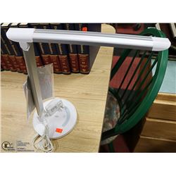 WHITE TABLE LAMP 15" TALL