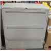 Image 1 : 3 DRAWER FILE CABINET 36" X 18" X 41"