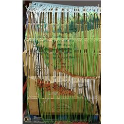 NEW BEADED CURTAIN / WALL HANGING WITH ASIAN SCENE