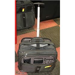 KENSINGTON LAPTOP BAG ON WHEELS
