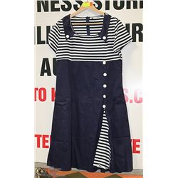 NAVY AND WHITE SHORT SLEEVE SHORT SLEEVE 60'S