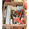 Image 1 : BOX ASST TOOLS & GARAGE ITEMS