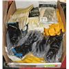 Image 1 : FLAT OF ASSORTED GLOVES