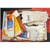 Image 1 : FLAT OF ASSORTED GLOVES