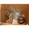 Image 1 : LOT OF 3 OIL LAMPS