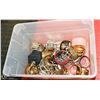 Image 1 : TUB OF ASSORTED ESTATE JEWELLERY