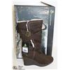 Image 1 : DAWGS WOMENS FASHION 11" WEDGE BUCKLE BOOTS