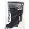 Image 1 : DAWGS WOMENS FASHION 11" WEDGE BUCKLE BOOTS