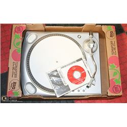 ICON USB TURNTABLE. COMPLETE WITH VINYL