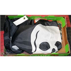 FLAT OF PIRATES FLAG AND PIRATES  BOOKS