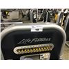 Image 3 : LIFE FITNESS BICEPS CURL STATION