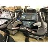 Image 2 : LIFE FITNESS LIFE CYCLE 9500 HR UPRIGHT BIKE