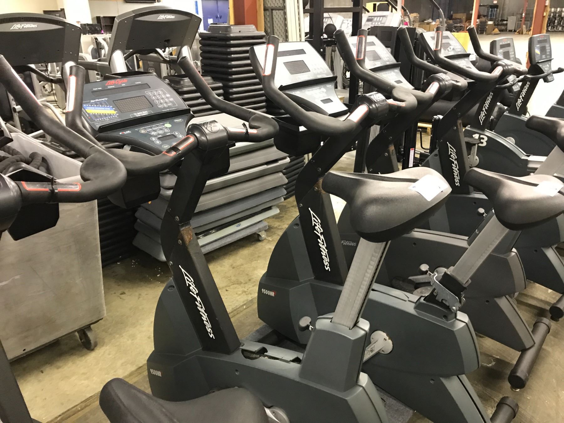 LIFE FITNESS LIFE CYCLE 9500 HR UPRIGHT BIKE