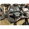 Image 2 : LIFE FITNESS LIFE CYCLE 9500 HR UPRIGHT BIKE