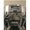 Image 2 : LIFE FITNESS FLEX DECK TREADMILL 120V/20A PLUG