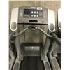 Image 2 : LIFE FITNESS FLEX DECK TREADMILL 120V/20A PLUG