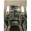 Image 2 : LIFE FITNESS FLEX DECK TREADMILL 120V/20A PLUG