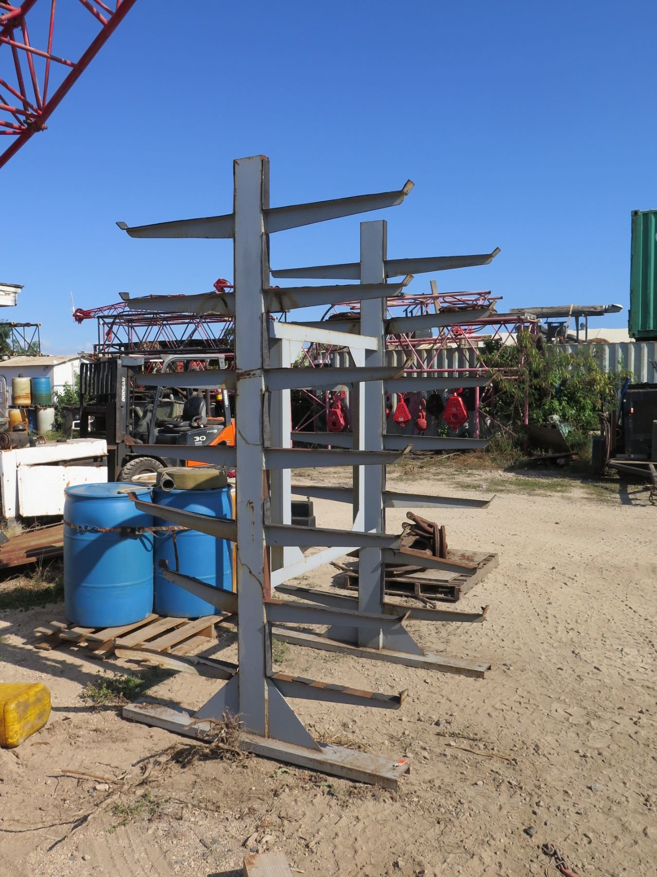 Metal 7 Tier Double Sided Cantilever Pipe Rack 27