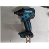 Image 2 : Makita Impact Driver XDT08, Hammer Driver Drill XFD01 & Flashlight LXLM01