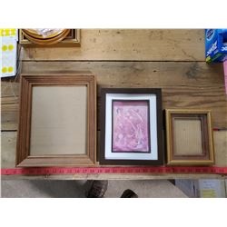 3 Picture Frames