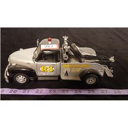 1953 Chevy Tow Truck 1/24 Scale Die Cast