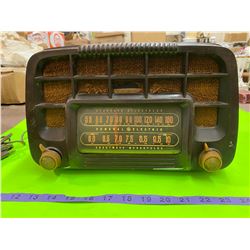 General Electric " L 220" Shortwave Radio