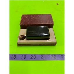 Vintage Razor Blade Sharpener " Blade Master"