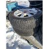 Image 1 : 2x Firestone Winterforce 195/65/15 on Hyundai rims