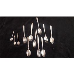 Lot Utensils & Collectable Spoons