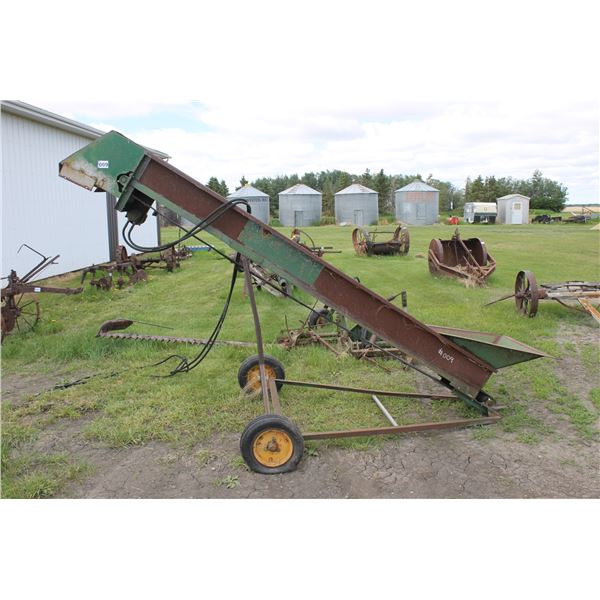 JOHN DEERE GRAIN ELEVATOR