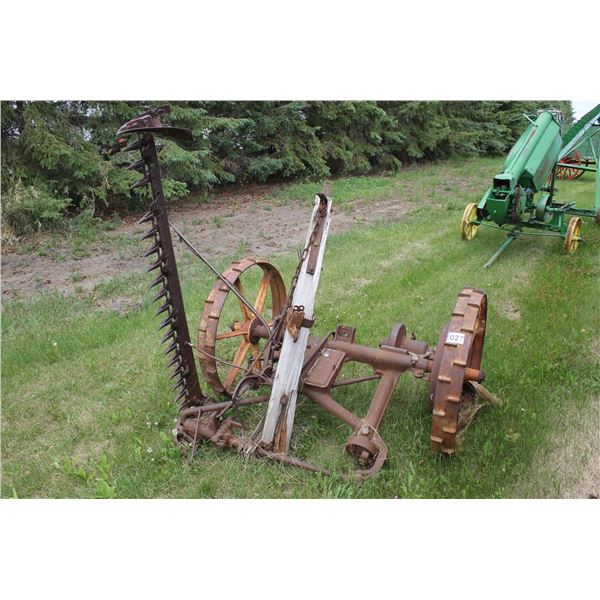 HORSE DRAWN SICKLE MOWER