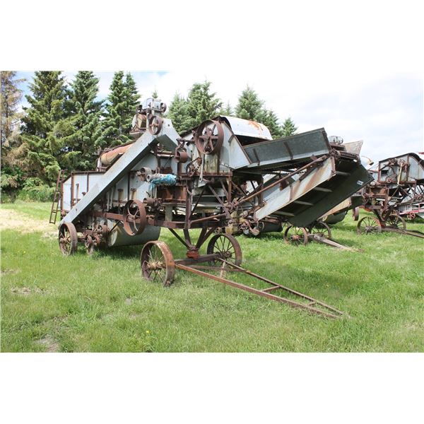 UNKNOWN THRESHING MACHINE