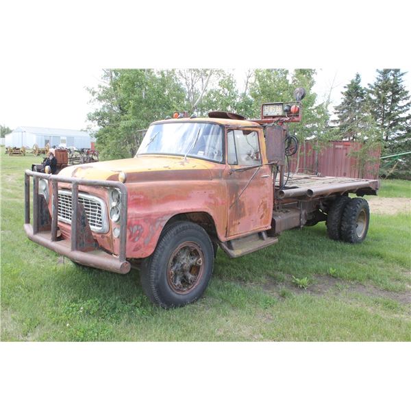 1962 INTERNATIONAL WINCH TRUCK