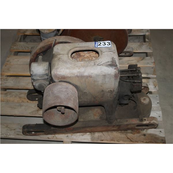 IHC STATIONARY ENGINE