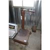 Image 1 : ANTIQUE PLATFORM SCALE