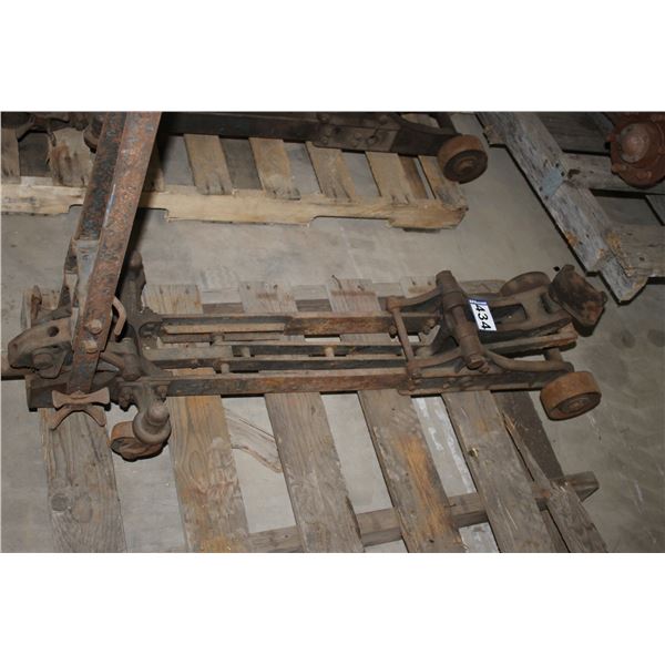 MECHANICAL FLOOR JACK
