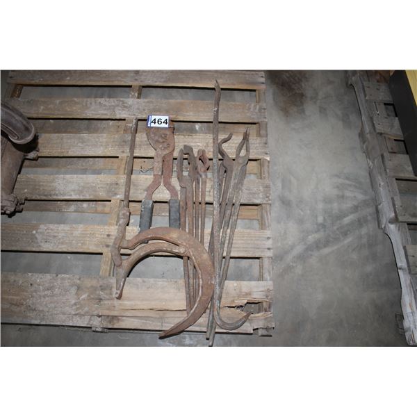 BLACKSMITH PLIERS; CLAMPS; TONGS