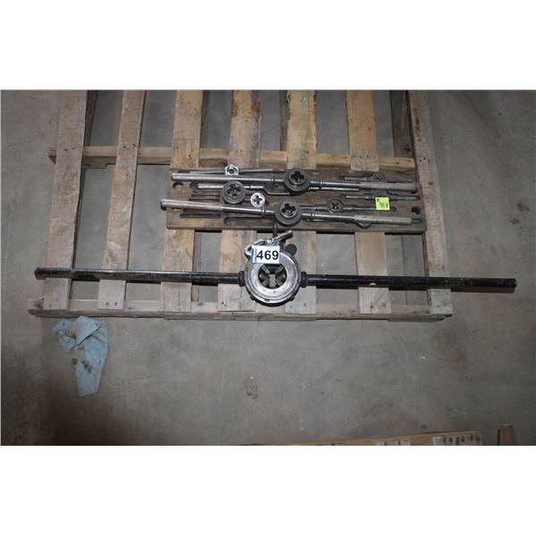 LITTLE GIANT ADJUSTABLE DIE PIPE THREADER (1/4"-2"); TAP & DIE SET