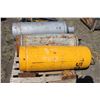 Image 1 : 3 PROPANE TANKS