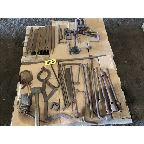 PALLET OF ASSORTED ANTIQUE TOOLS; OIL CANS; FILES; WOODEN BLOCKS; BABBIT LADELS