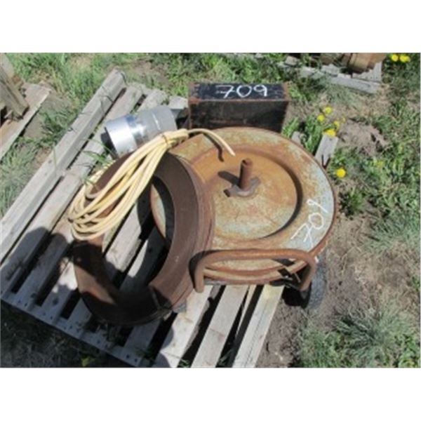 STEEL BANDING & CART; STROBE LIGHT