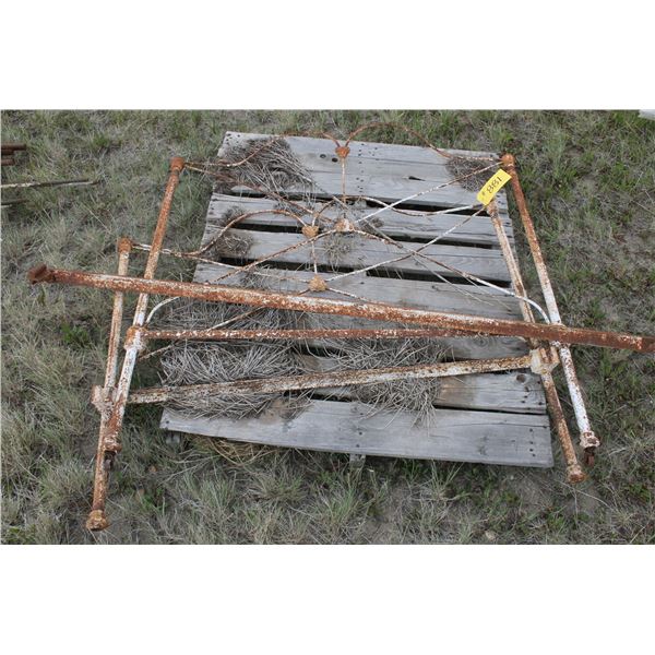 ANTIQUE TWIN BED FRAME