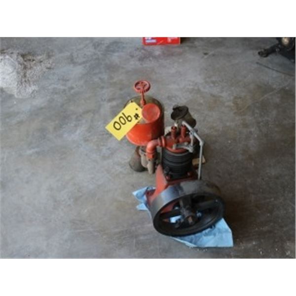 LITTLE WONDER ENGINE C/W EXTRA PARTS