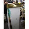 Image 1 : 3 POOL CUES, A GRANNY & A SCOREBOARD