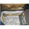 Image 2 : WOOD BOUND TRUNK