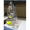 Image 1 : OIL LANTERN WITH PACKAGE OF WICKS & EXTRA CHIMNEY