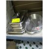 Image 1 : 2 LIDDED STAINLESS TRAYS & 2 KIDNEY SHAPED STAINLESS BOWLS