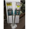 Image 1 : DOUBLE HEAD CANDY DISPENSER WITH KEY