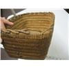 Image 2 : NATIVE BASKET WITH ROLLED EDGE TOP